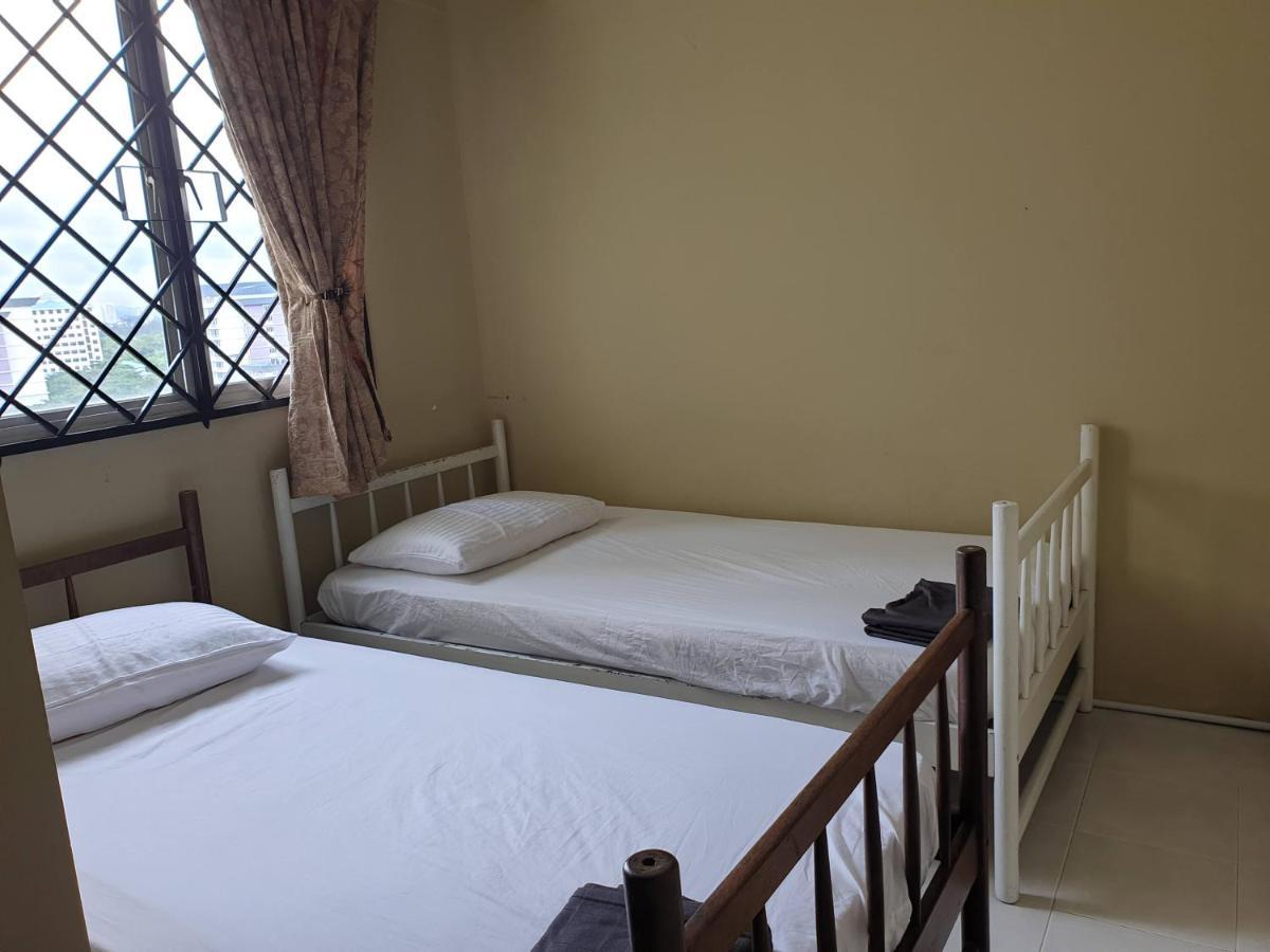 Kinora Homestay Perai Bagian luar foto